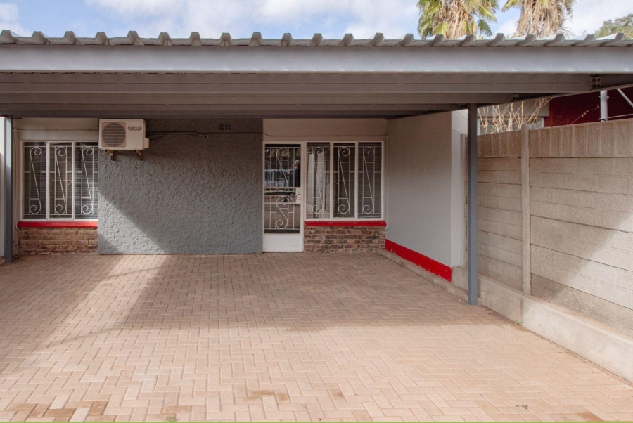 2 Bedroom Property for Sale in Keidebees Northern Cape